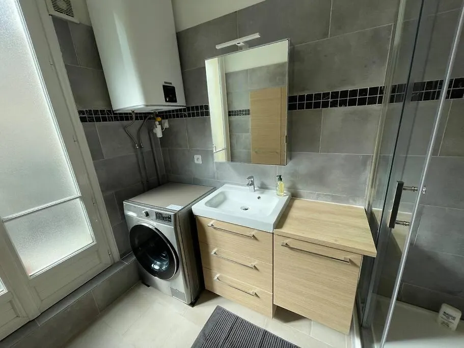 Heart Of Haussman Quiet & Balcony Apartman *